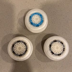 ✨New✨Clarisonic Sensitive Brush(2) + deep pore (1) head replacements